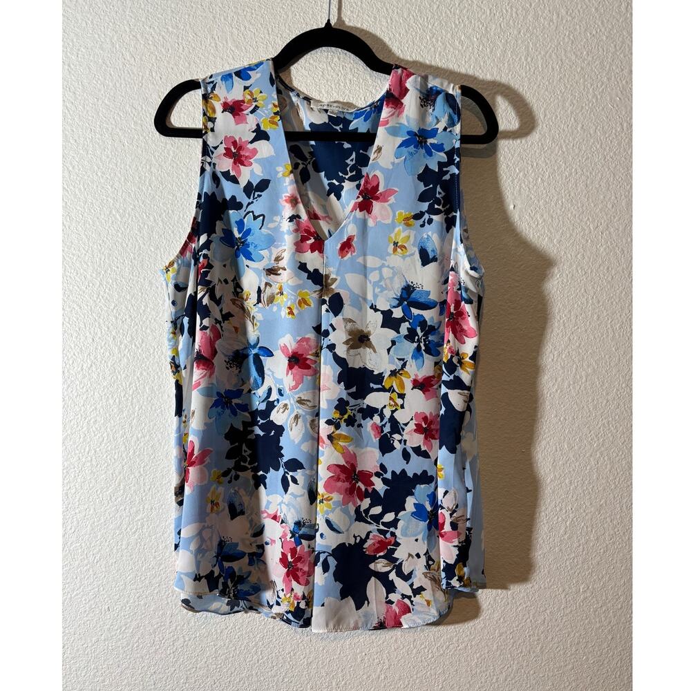 Rose + Olive Women's Size L Floral Light Blue V-Neck Sleeveless Blouse Top
